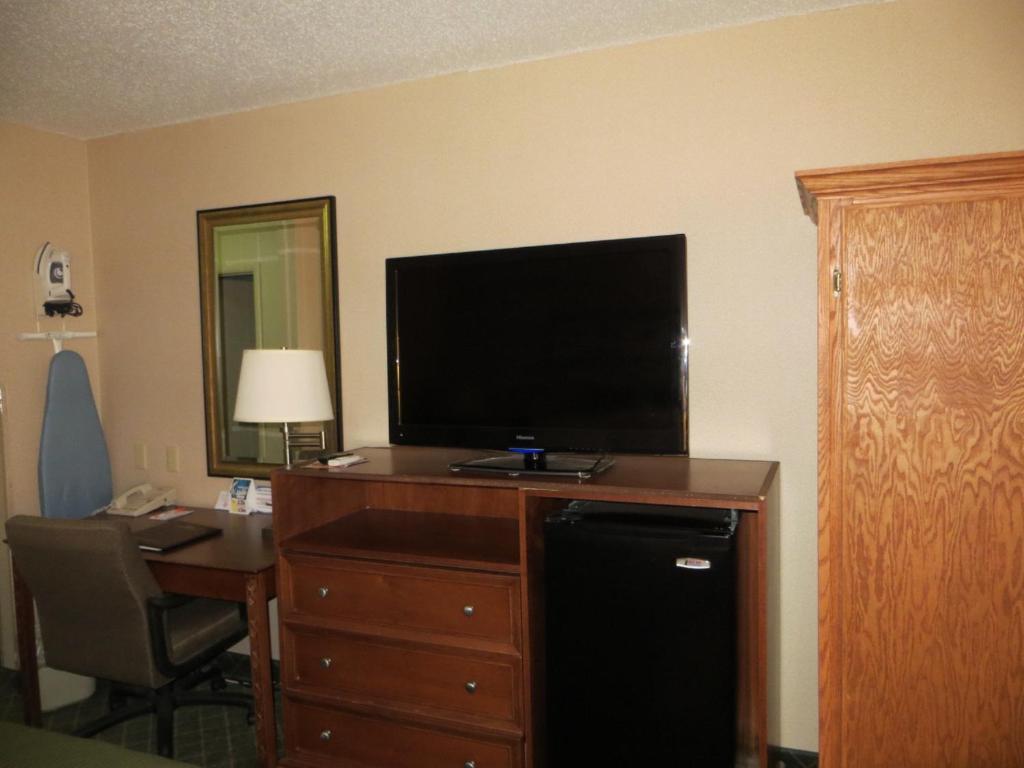 Howard Johnson Grand Forks Quarto foto